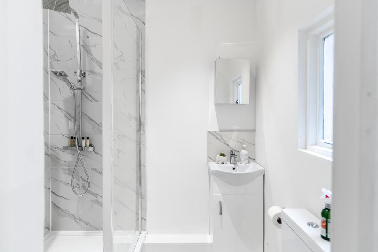 Livestay-Modern Studio Rooms In Zone 2 Londra Exterior foto