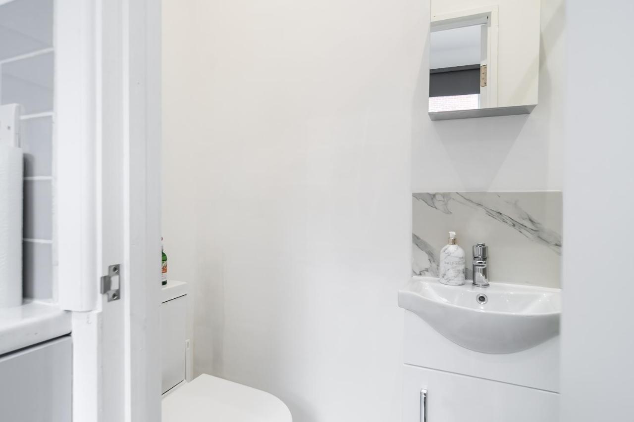 Livestay-Modern Studio Rooms In Zone 2 Londra Exterior foto